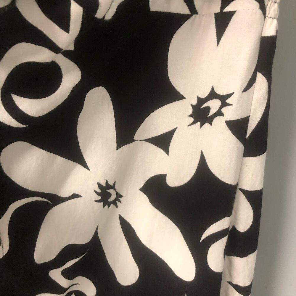 tiki palm hawaiian themed flower black and white vintage y2k strapless - Picture 2 of 11